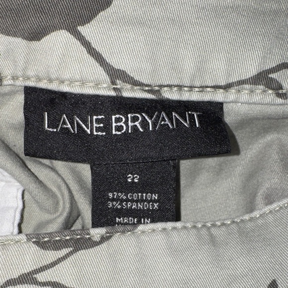 Lane Bryant Pink Floral Women's Shorts - Picture 2 of 4